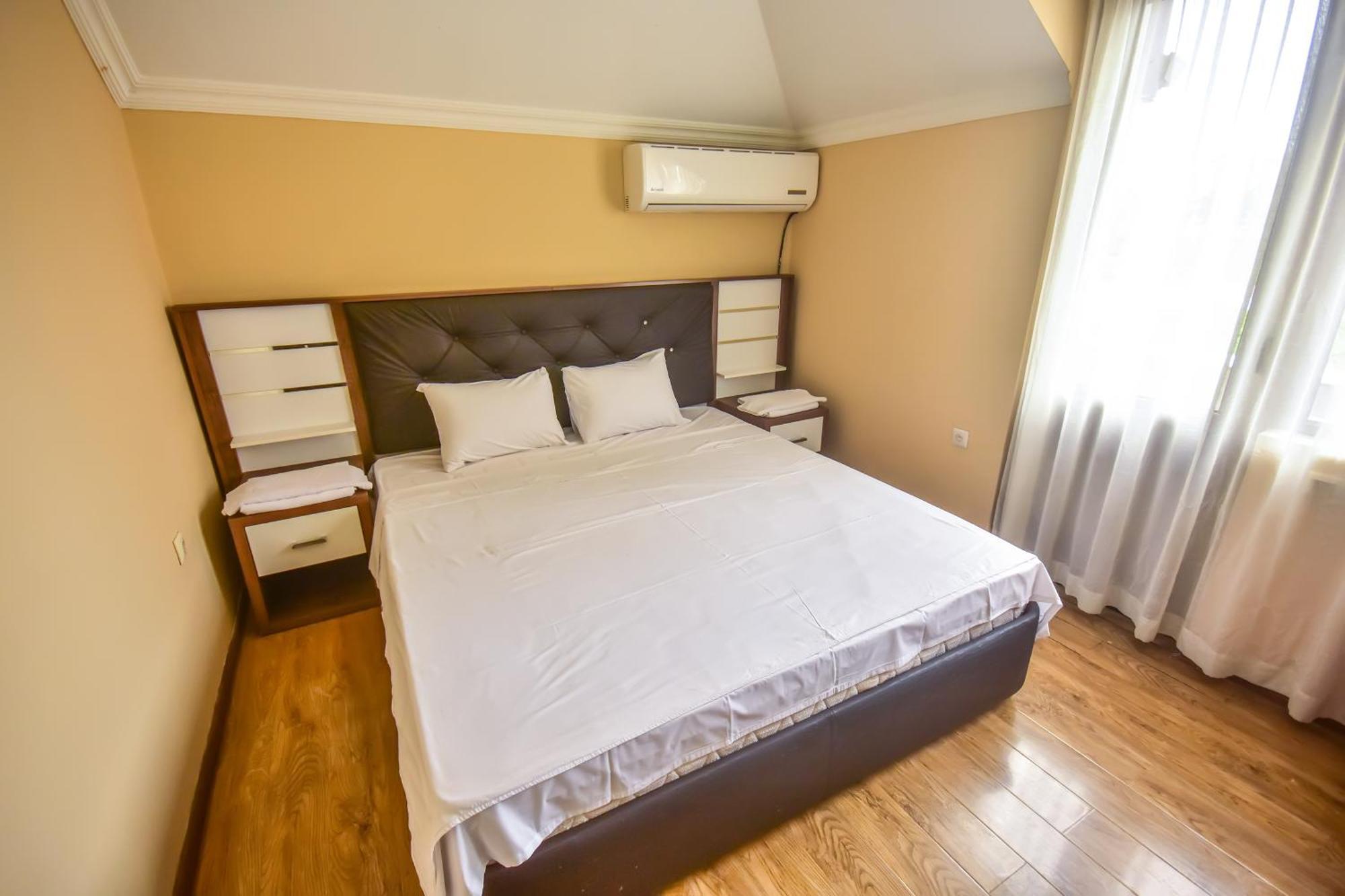 Family Apartments In Батуми Экстерьер фото