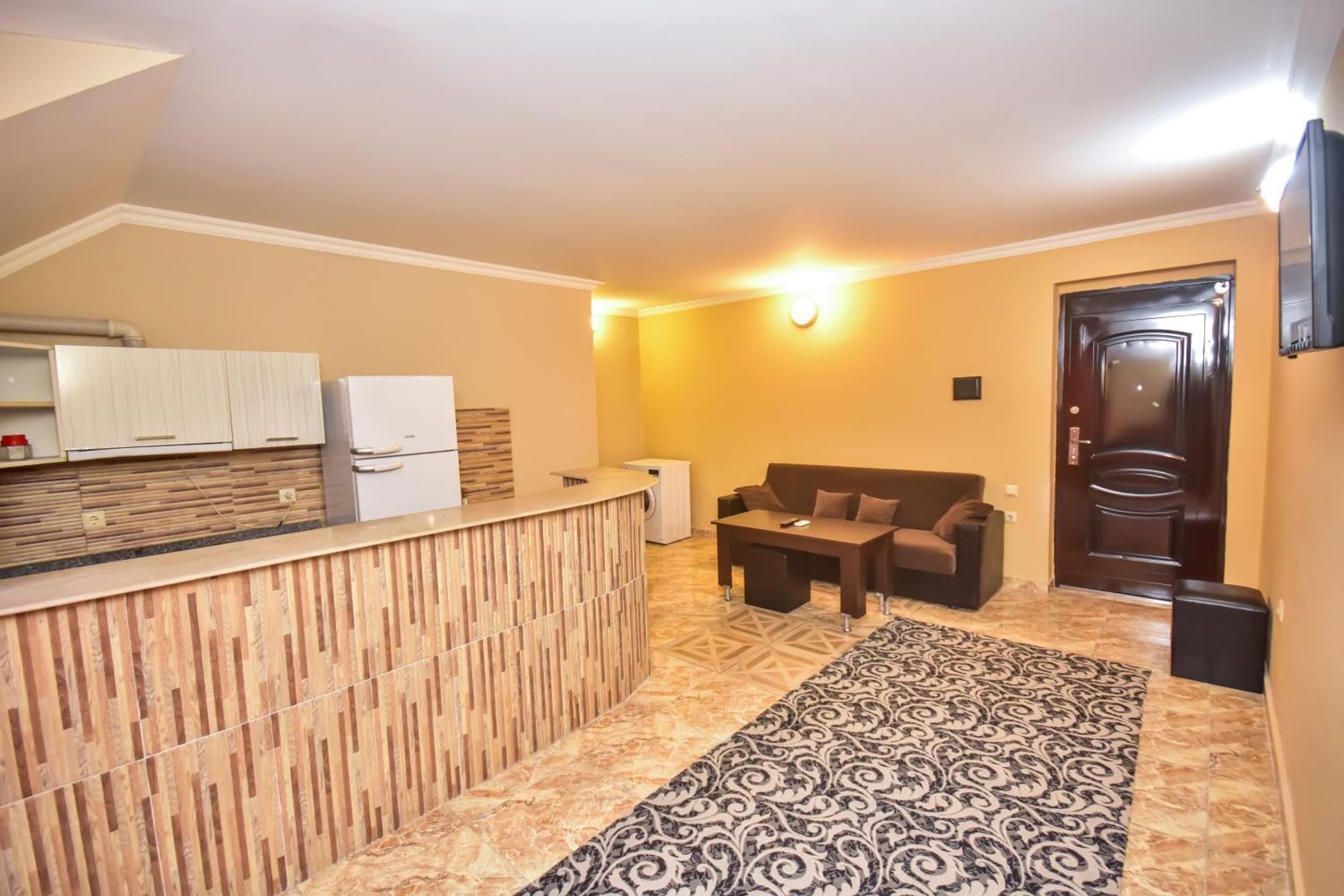 Family Apartments In Батуми Экстерьер фото