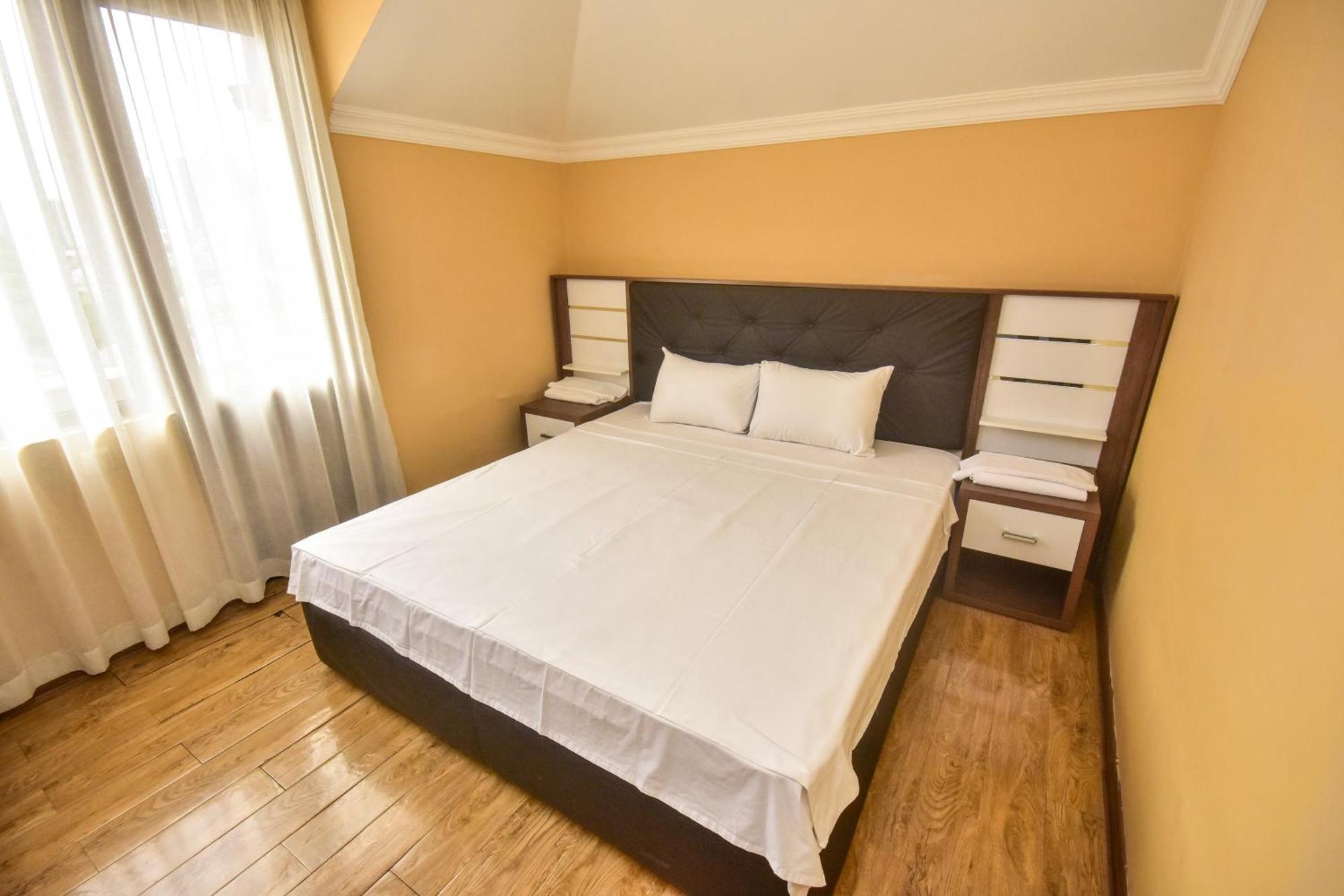Family Apartments In Батуми Экстерьер фото